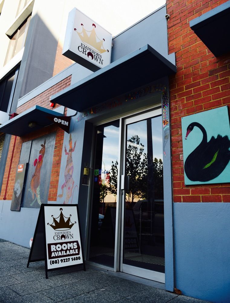 The Emperors Crown Hostel Perth Exterior foto